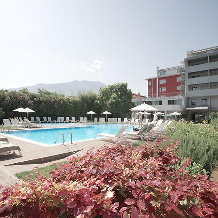 Hotel Luise Riva del Garda Esterno foto