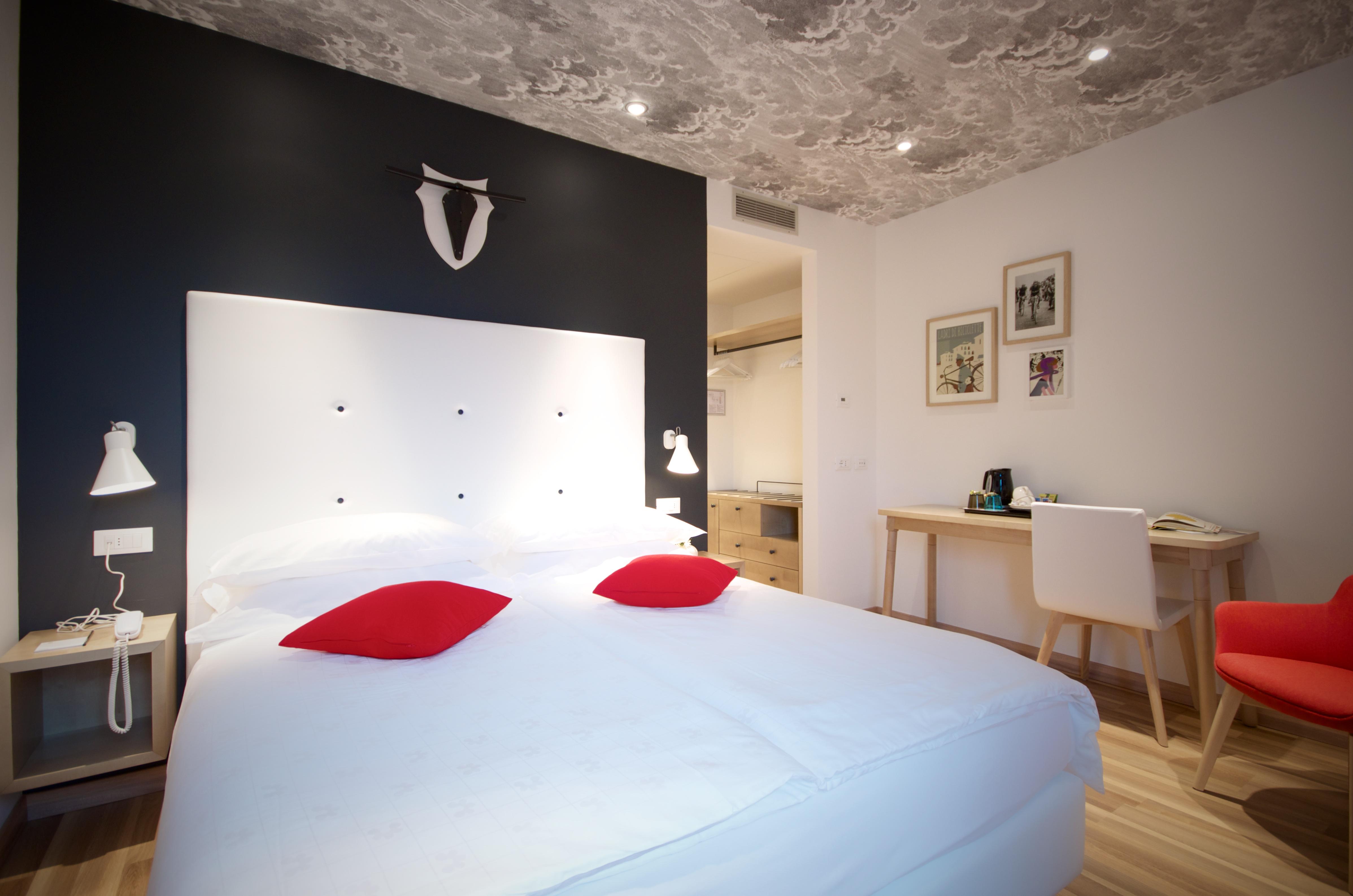Hotel Luise Riva del Garda Esterno foto